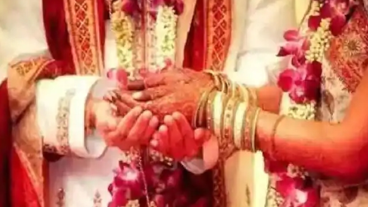 Wedding Shubh Muhurt 2021 : अप्रैल माह की इस तारीख से शुरू हो जाएंगे मांगलिक कार्य, दिसम्बर तक के जानिए 50 शुभ शादी मुर्हूत