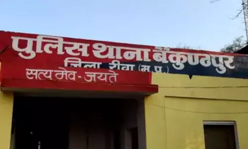 दो भाइयों ने लाइनमैन को दुकान में बनाया बंधक, कर दी पिटाई, थाने पहुंचा मामला