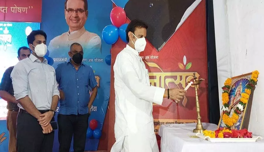 निगम परिसर में आयोजित अन्नोत्सव कार्यक्रम के मुख्य अतिथि पूर्व मंत्री एवं रीवा विधायक राजेंद्र शुक्ला रहे निगम परिसर में आयोजित अन्नोत्सव कार्यक्रम के मुख्य अतिथि पूर्व मंत्री एवं रीवा विधायक राजेंद्र शुक्ला रहे