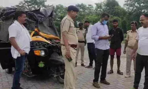 ट्रक ने आटो को मारी जबदस्त टक्कर, 5 की मौत