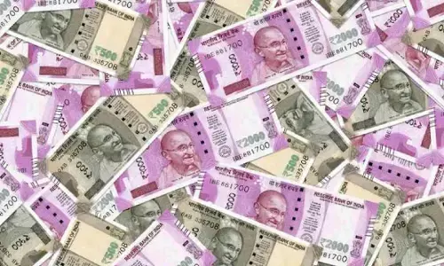 कभी तहसीलदार तो कभी आरआई बन कर रहा था वसूली, फिर ऐसे खुली पोल