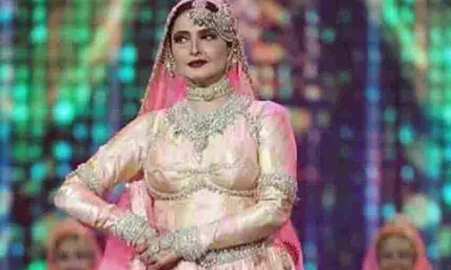 जब रेखा की शक्ल को लेकर फ्रेंड्स ने उड़ाया था मजाक, फिल्म हिट होते ही कही यह बात