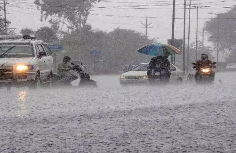 यूपी के पूर्वांचल क्षेत्र में झमाझम बारिश शुरू, मौसम विभाग ने जारी किया अलर्ट, अगले दो दिन हो सकती भारी बारिश