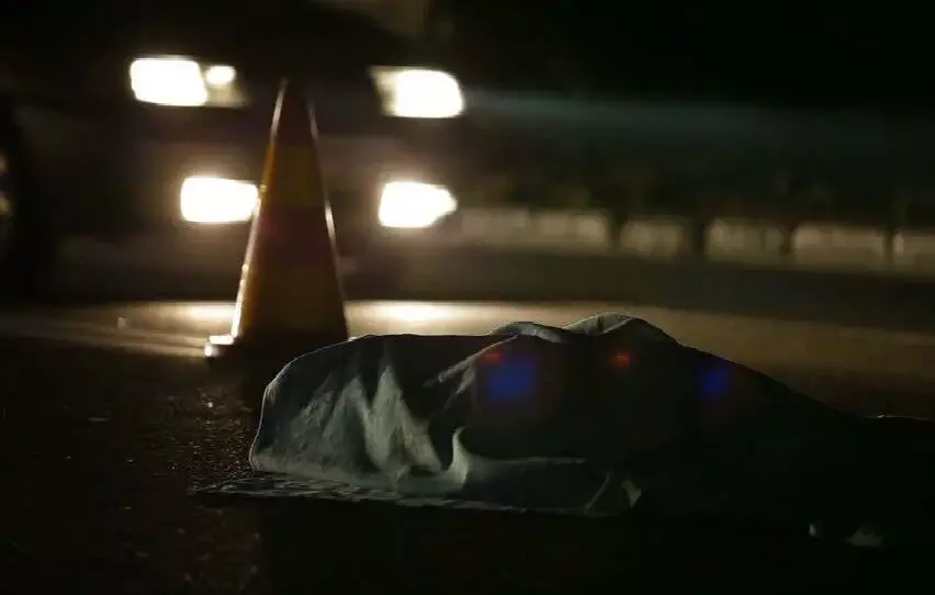 Rewa News: यूपी बॉर्डर के पास नग्न अवस्था में युवक का शव मिलने से सनसनी, हत्या की आशंका Rewa News: यूपी बॉर्डर के पास नग्न अवस्था में युवक का शव मिलने से सनसनी, हत्या की आशंका