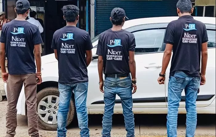 Success Story: प्राइवेट नौकरी में नहीं लग रहा था मन, रीवा में यूनिक कांसेप्ट के साथ घर-घर शुरू किया कार ड्राई वाश, आज हैं एक सफल बिज़नेसमैन Success Story: प्राइवेट नौकरी में नहीं लग रहा था मन, रीवा में यूनिक कांसेप्ट के साथ घर-घर शुरू किया कार ड्राई वाश, आज हैं एक सफल बिज़नेसमैन