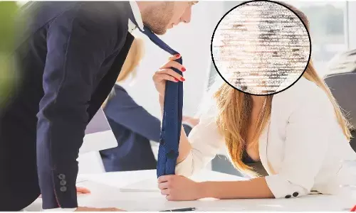 पत्नी का तीन-तीन लोगों के साथ था Extra Marital Affair, पति नहीं कर सका बर्दाश्त, फिर कर डाला बड़ा कांड पत्नी का तीन-तीन लोगों के साथ था Extra Marital Affair, पति नहीं कर सका बर्दाश्त, फिर कर डाला बड़ा कांड