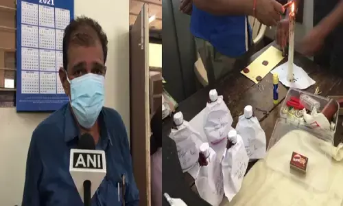 Gwalior Lokayukta Trap Action of Gwalior Lokayukta clerk caught taking bribe