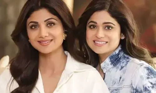 Bigg Boss OTT कंटेन्टेस्टेंट Shamita Shetty को Shilpa Shetty ने भेजा खास मैसेज, जिसे पढ़ रोने लगी शमिता Bigg Boss OTT कंटेन्टेस्टेंट Shamita Shetty को Shilpa Shetty ने भेजा खास मैसेज, जिसे पढ़ रोने लगी शमिता