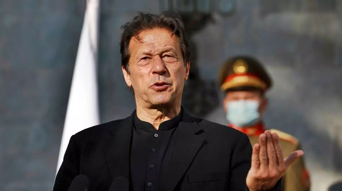 इमरान खान की पार्टी PTI के नेता का दावा, कश्मीर जीतकर पाकिस्तान के सुपुर्द करेगा तालिबान