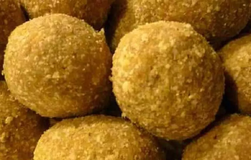 Panjiri Laddu Recipe : जन्माष्टमी के मौके पर तैयार करें पंजीरी लड्डू, जानिए बनाने की सही विधि Panjiri Laddu Recipe : जन्माष्टमी के मौके पर तैयार करें पंजीरी लड्डू, जानिए बनाने की सही विधि