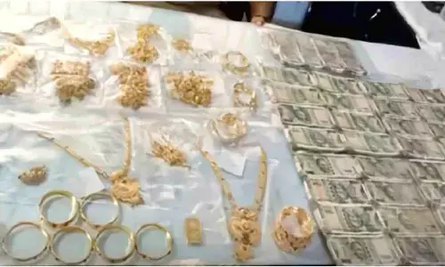 MP News 9 lakh rupees and 1.5 kg gold ornaments removed from car seat, police shocked MP News 9 lakh rupees and 1.5 kg gold ornaments removed from car seat, police shocked