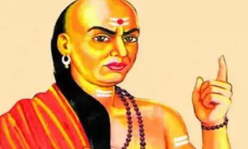 चाणक्य नीति: जिंदगी में चाहते हैं सुख-शांति तो चाणक्य की इन बातों को करें आत्मसातं, कभी नहीं होगी तकलीफ!