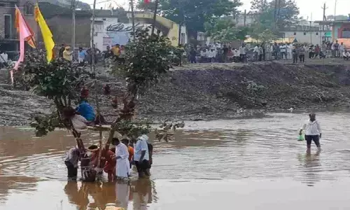 Gotmaar Mela 2021 Stones fired from both sides in Gotmar fair, 300 injured in which 43 serious