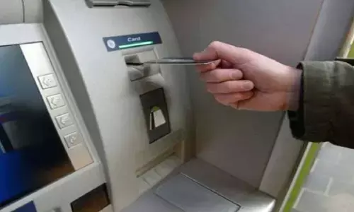 This bank gives the facility of unlimited cash transaction from ATM, no matter how many times the money is withdrawn, no charge will be taken This bank gives the facility of unlimited cash transaction from ATM, no matter how many times the money is withdrawn, no charge will be taken