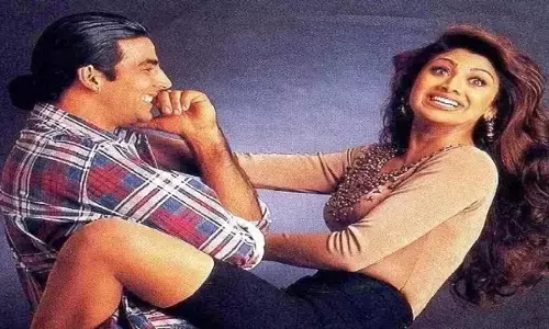 Raj Kundra को छोड़ अपने पुराने प्यार Akshay Kumar के पास पहुंची Shilpa Shetty, जानिए कारण...