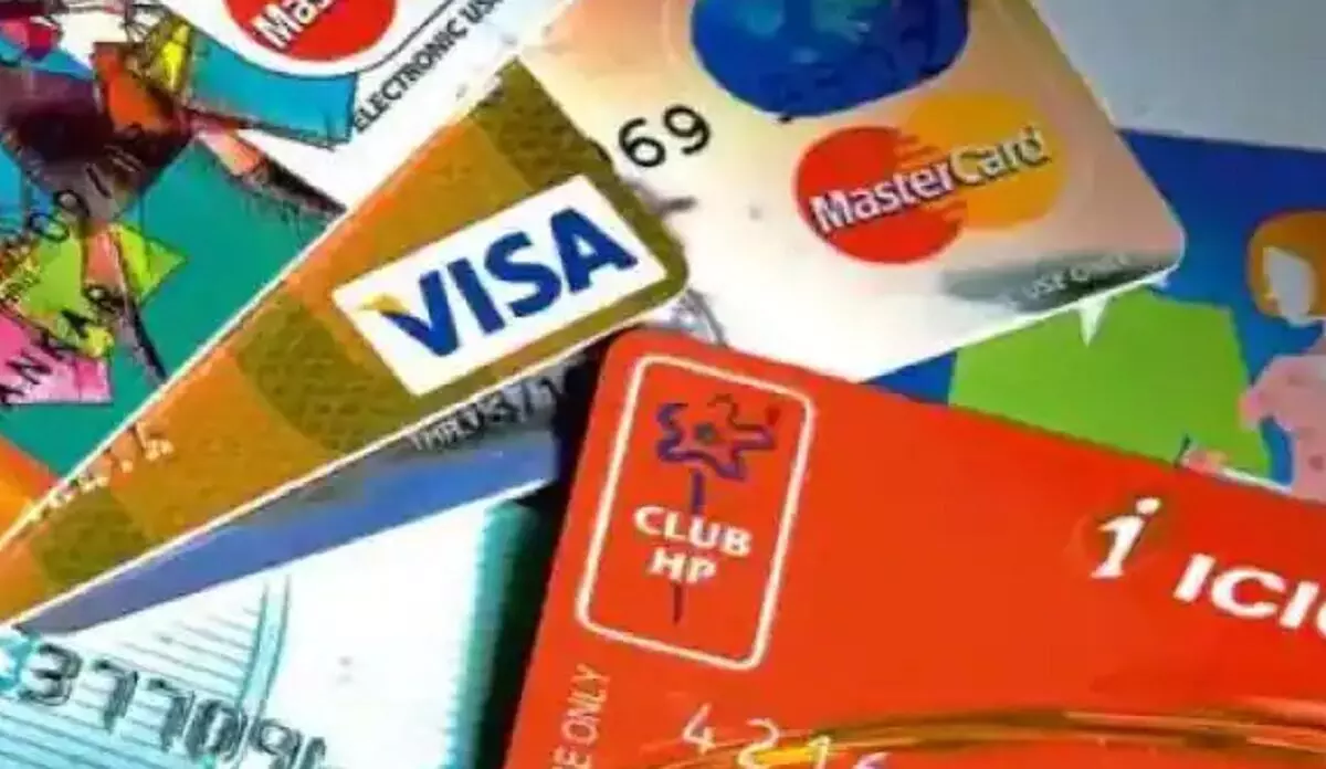 Credit Card यूजर हैं तो इन बातों का जरूर रखें ध्यान, नहीं तो उठाना पड़ सकता है नुकसान!