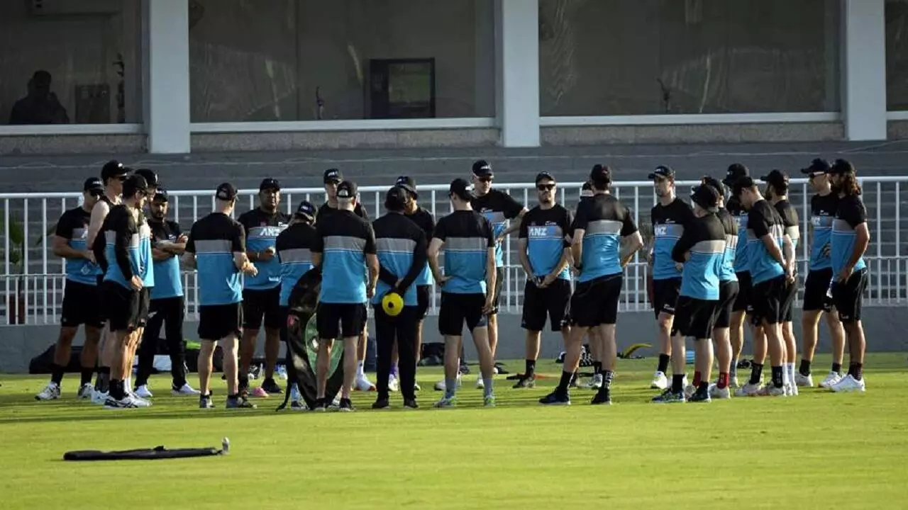 सुरक्षा कारणों से न्यूजीलैंड ने रद्द किया पाकिस्तान दौरा, पहला ODI शुरू होने के 30 मिनट पहले लिया फैंसला सुरक्षा कारणों से न्यूजीलैंड ने रद्द किया पाकिस्तान दौरा, पहला ODI शुरू होने के 30 मिनट पहले लिया फैंसला