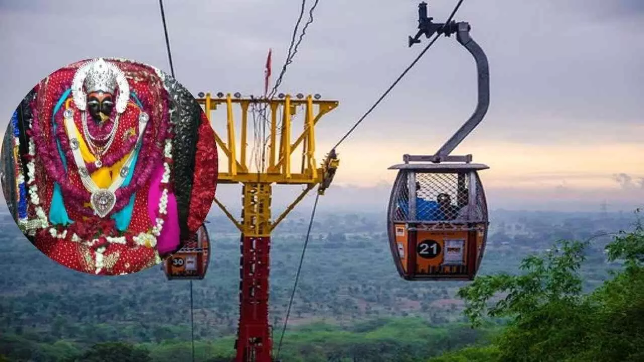 मैहर वाली मां शारदा का दर्शन करने गए श्रद्धालु 45 मिनट तक हवा में लटकते रहे, मच गई चीख-पुकार