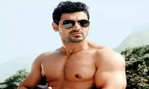 पता नहीं John Abraham को लोग इतना भाव देते ही क्यों है ?