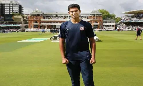Sachin Tendulkar के बेटे Arjun Tendulkar के होटल रूम में छापा ? लॉकर में मिले ऐसे समान की मचा हड़कंप..