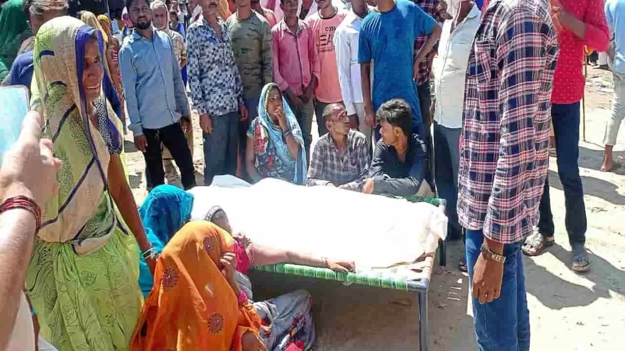 REWA: सड़क किनारे शव मिलने से हड़कंप, हत्या का आरोप