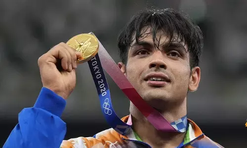 गोल्डन बॉय Neeraj Chopra ने इस खूबसूरत लड़की को किया प्रपोज, लाखों का दिल टूटा