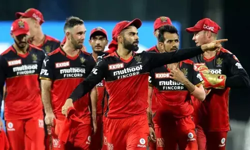 RR Vs RCB IPL 2021: बैंगलोर ने राजस्थान को 7 विकेट से हराया, मैक्सवेल का अर्धशतक, प्लेऑफ के और करीब पहुंची कोहली की टीम RR Vs RCB IPL 2021: बैंगलोर ने राजस्थान को 7 विकेट से हराया, मैक्सवेल का अर्धशतक, प्लेऑफ के और करीब पहुंची कोहली की टीम
