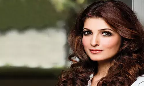 Twinkle Khanna का बड़ा खुलासा, कहा- डायरेक्टर ने कहा था पारदर्शी कपड़ो में नहाते हुए...