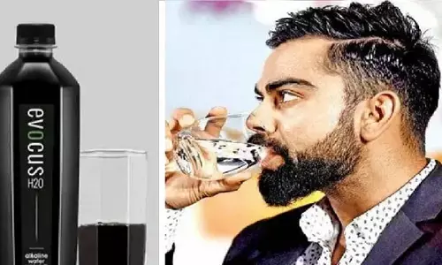Black Water पीते है Virat Kohli, एक बोतल की कीमत 4000 रूपए