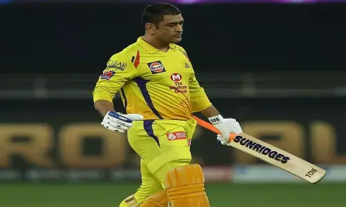 थकी हुई बैंटिंग पर MS Dhoni के ऊपर भड़के फैंस, कहा कुछ ऐसा की धोनी को लग जाएगा बुरा..