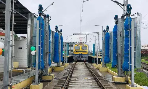 Indian Railway: जबलपुर में खुला मध्यप्रदेश का दूसरा ऑटोमैटिक कोच वाशिंग प्लांट Indian Railway: जबलपुर में खुला मध्यप्रदेश का दूसरा ऑटोमैटिक कोच वाशिंग प्लांट