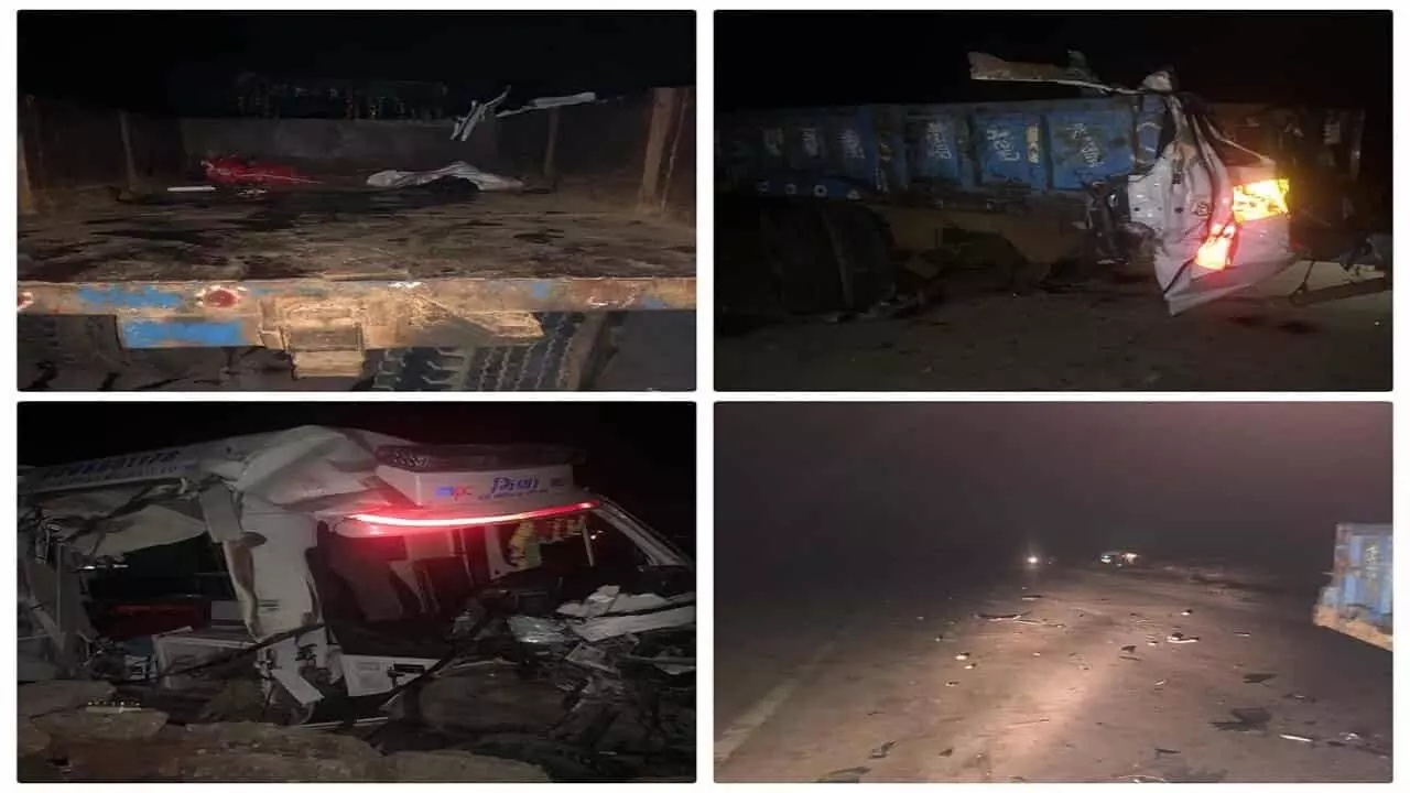 रीवा में भीषण सड़क हादसा, ट्रैक्टर एम्बुलेंस में जोरदार टक्कर, एक श्रमिक की मौत, कई घायल रीवा में भीषण सड़क हादसा, ट्रैक्टर एम्बुलेंस में जोरदार टक्कर, एक श्रमिक की मौत, कई घायल