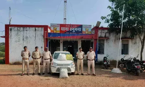 नशे के खिलाफ रीवा पुलिस का बड़ा एक्शन, UP से आ रही कार से 550 शीशी नशीली सिरप बरामद, महिला समेत 5 तस्कर गिरफ्तार नशे के खिलाफ रीवा पुलिस का बड़ा एक्शन, UP से आ रही कार से 550 शीशी नशीली सिरप बरामद, महिला समेत 5 तस्कर गिरफ्तार