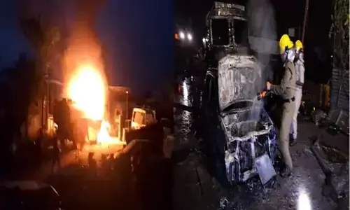 छत्तीसगढ़: वेल्डिंग के दौरान चिंगारी बनी शोला, 2 गाड़ियां जलकर हुई खाक