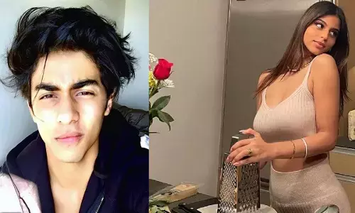 Big News: Aryan Khan की गिरफ्तारी के बाद बहन Suhana Khan का हुआ बुरा हाल, रोते हुए कहा- अगर मेरे भाई को कुछ हुआ..