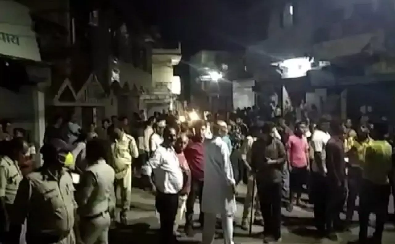 दशहरे की रात रीवा शहर में बवाल, कलेक्टर-एसपी समेत 11 थानों का बल ने सम्हाला मोर्चा