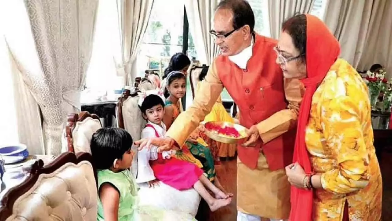 लाड़ली लक्ष्मी योजना में सीएम का बड़ा ऐलान, एमपी के सभी कॉलेजी छात्राओं को 25 हजार की स्कॉलरशिप