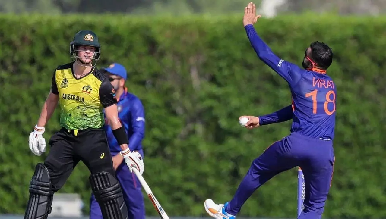 कोहली को गेंदबाजी करते देख बैटिंग कर रहे स्टीव स्मिथ का ऐसा था रिएक्शन