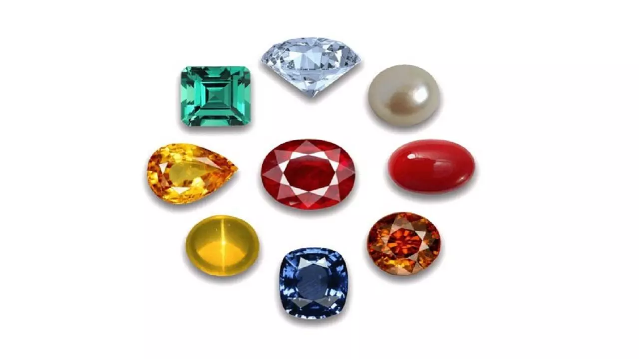 GEM STONES: अपनी उंगलियों में पहन रखा है ये रत्न तो ये खबर हिला देगी आपका दिमाग, पढ़िए!