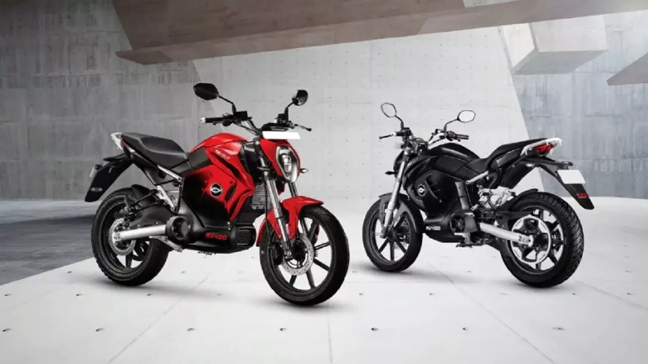 Revolt RV400: सिंगल चार्ज में 180 किलोमीटर चलने वाली Revolt RV400 बाइक की बुकिंग चालू हो गई है Revolt RV400: सिंगल चार्ज में 180 किलोमीटर चलने वाली Revolt RV400 बाइक की बुकिंग चालू हो गई है