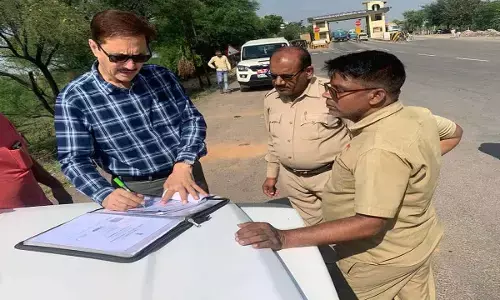 REWA: परिवहन विभाग ने 6 वाहनों के खिलाफ की कार्रवाई, सवा लाख रूपये वसूले टैक्स REWA: परिवहन विभाग ने 6 वाहनों के खिलाफ की कार्रवाई, सवा लाख रूपये वसूले टैक्स