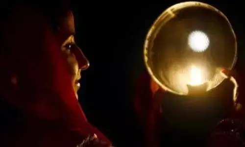 MP में सबसे पहले सिंगरौली में नजर आएगा करवां चौथ की रात का चाँद, जानिए कब-किस जगह दिखेगा चंद्रमा