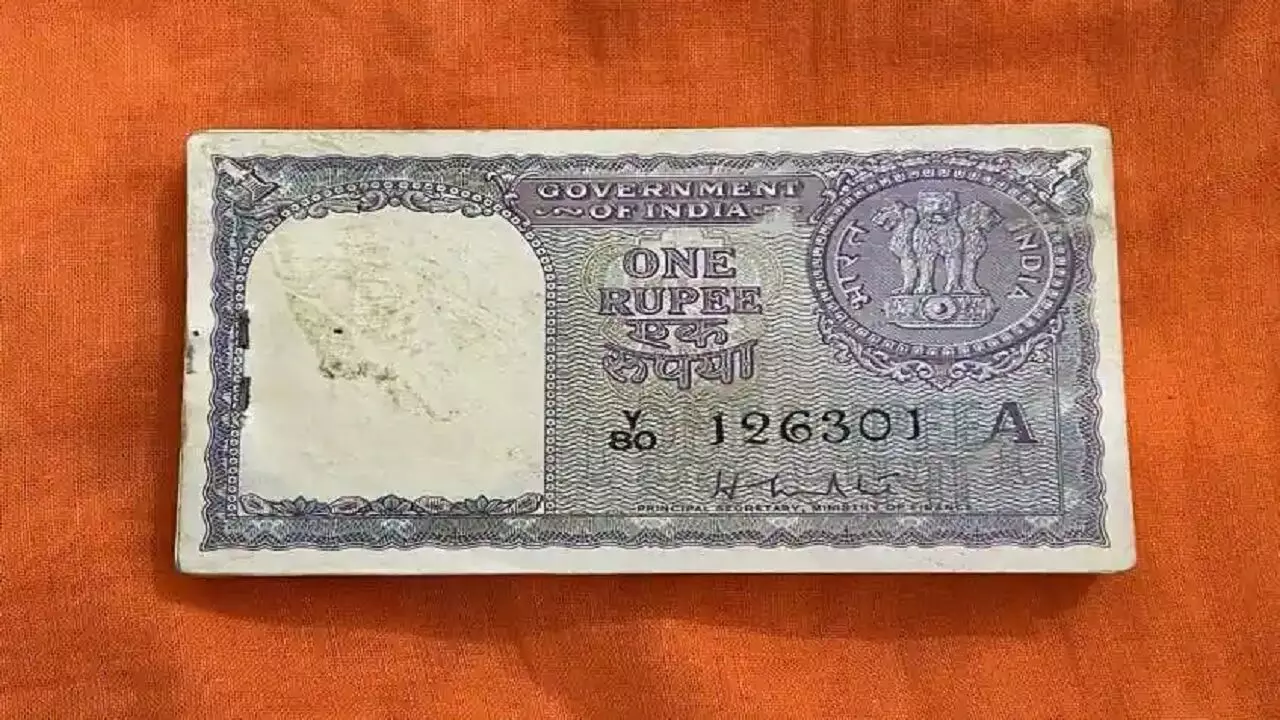 1957 में बनी ये 1 रूपए की नोट मचा रही तूफ़ान, जानिए कैसे?