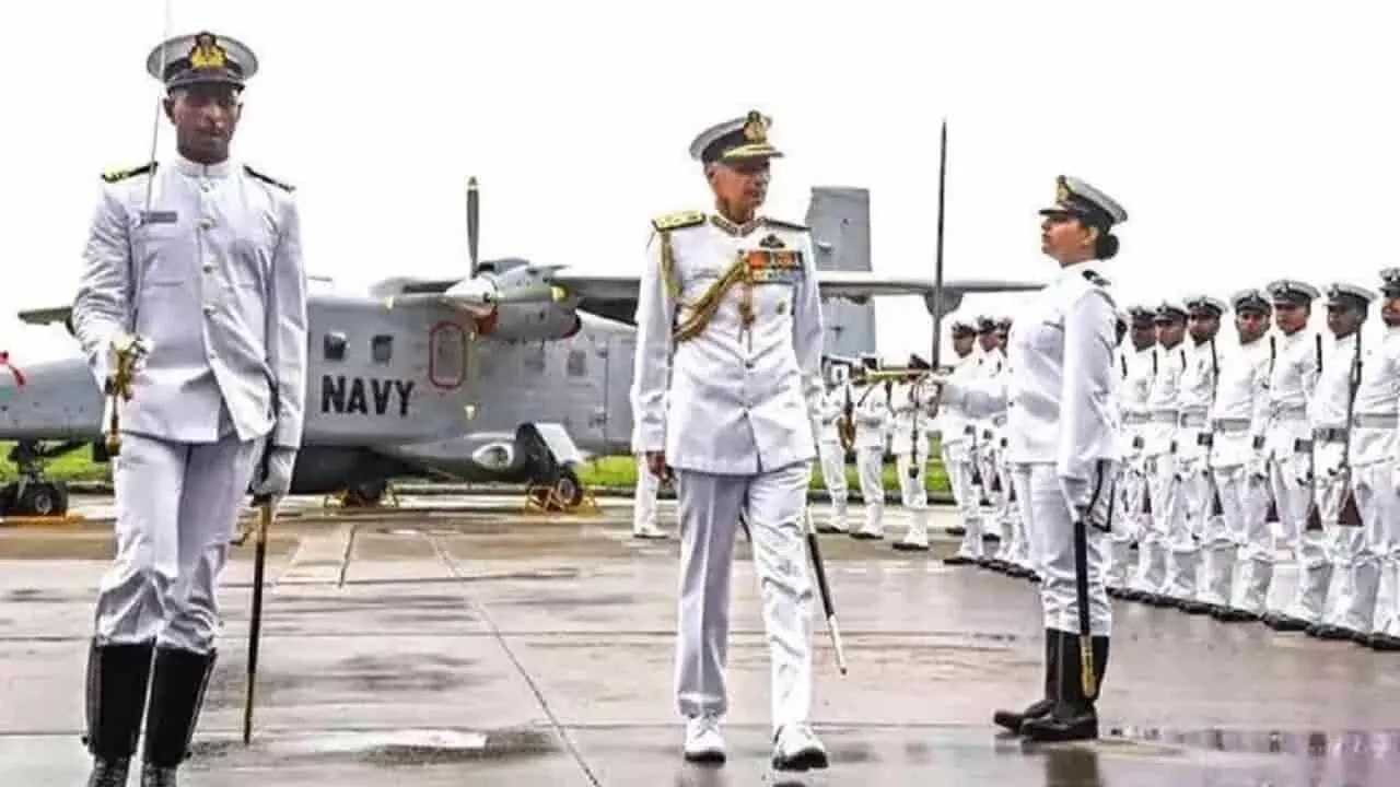 Indian Navy Jobs: इंडियन नेवी ज्वाइन कर देश की सेवा करनी है तो 300 पदों में भर्ती हो रही है