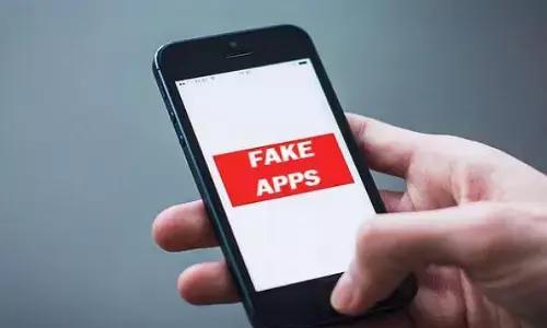 Fake App: गूगल प्ले स्टोर के फेक लोन ऐप से रहें सावधान, एक झटके में उड़ जाएंगे बैंक में जमा पैसे