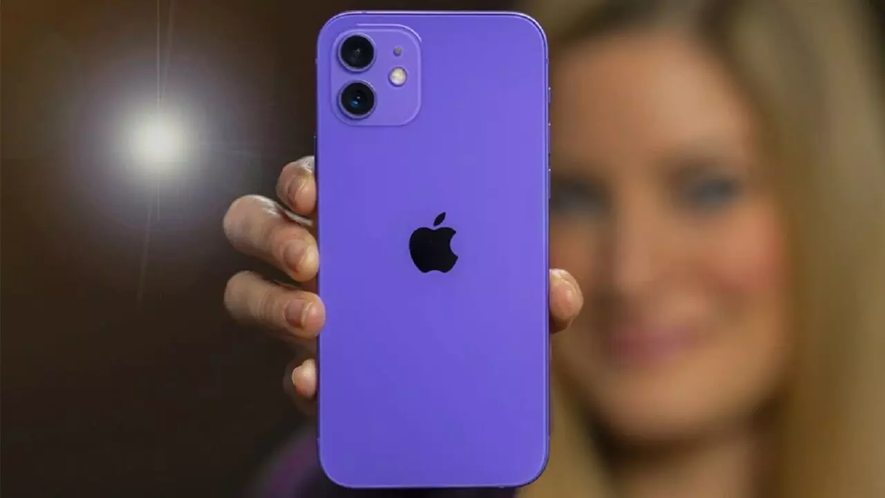 Diwali Sale: iPhone 12 पर अब तक का सबसे बड़ा डिस्काउंट, जल्दी करे