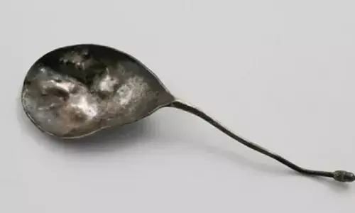 ये 90 पैसे की टूटी हुई चम्मच, बिकी 1 लाख 97 हजार रुपए में, जानिए!