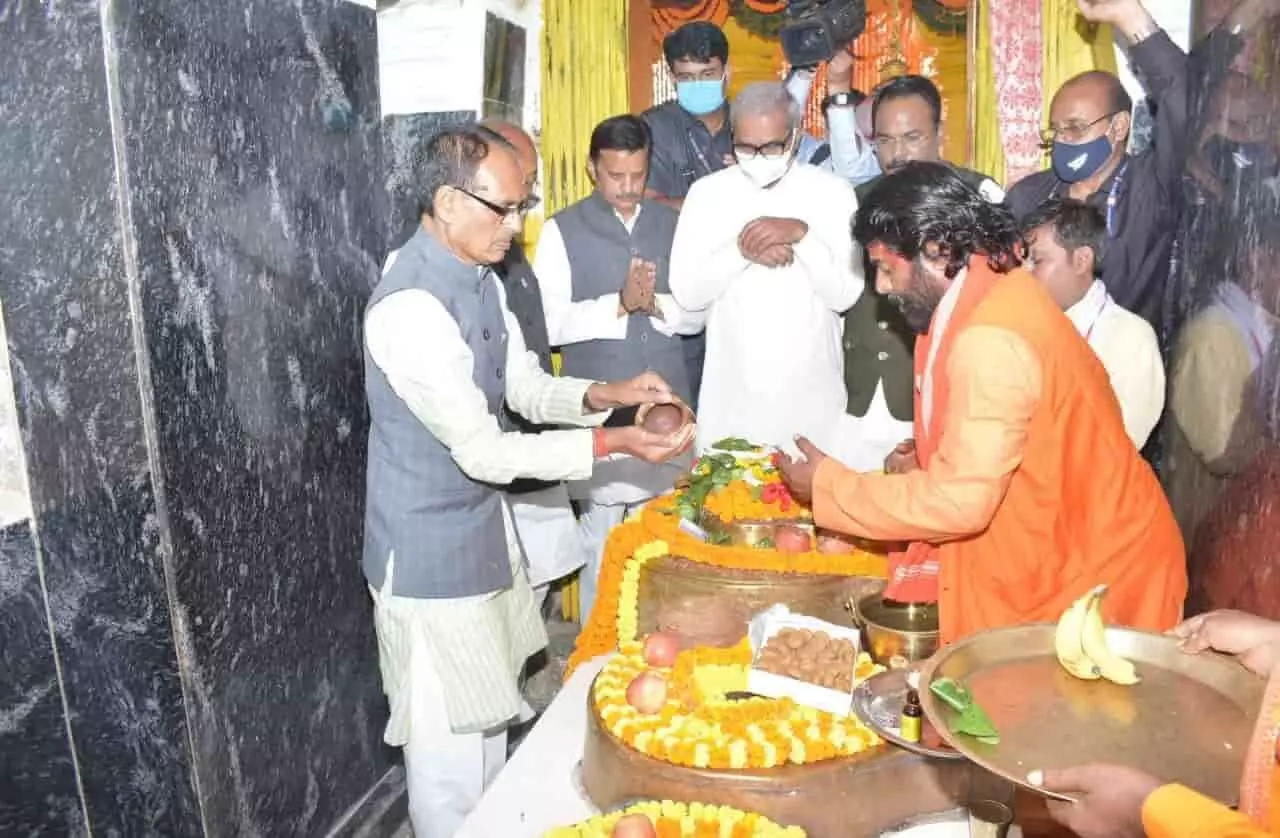 देवतालाब रीवा की 13वीं नगर पंचायत होगी, 9 गांवो को शामिल कर प्रशासन ने शुरू की प्रक्रिया देवतालाब रीवा की 13वीं नगर पंचायत होगी, 9 गांवो को शामिल कर प्रशासन ने शुरू की प्रक्रिया