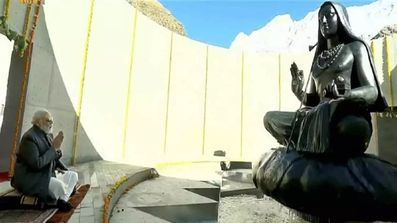 PM Modi ने जिन आदि शंकराचार्य की मूर्ति का अनावरण किया उनका इतिहास भी जान लीजिये