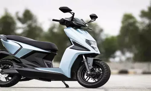 Best Electric Scooters: ये हैं भारत में बिकने वाली सबसे बेस्ट ई-स्कूटर, सिंगल चार्ज में देगी 236km की रेंज